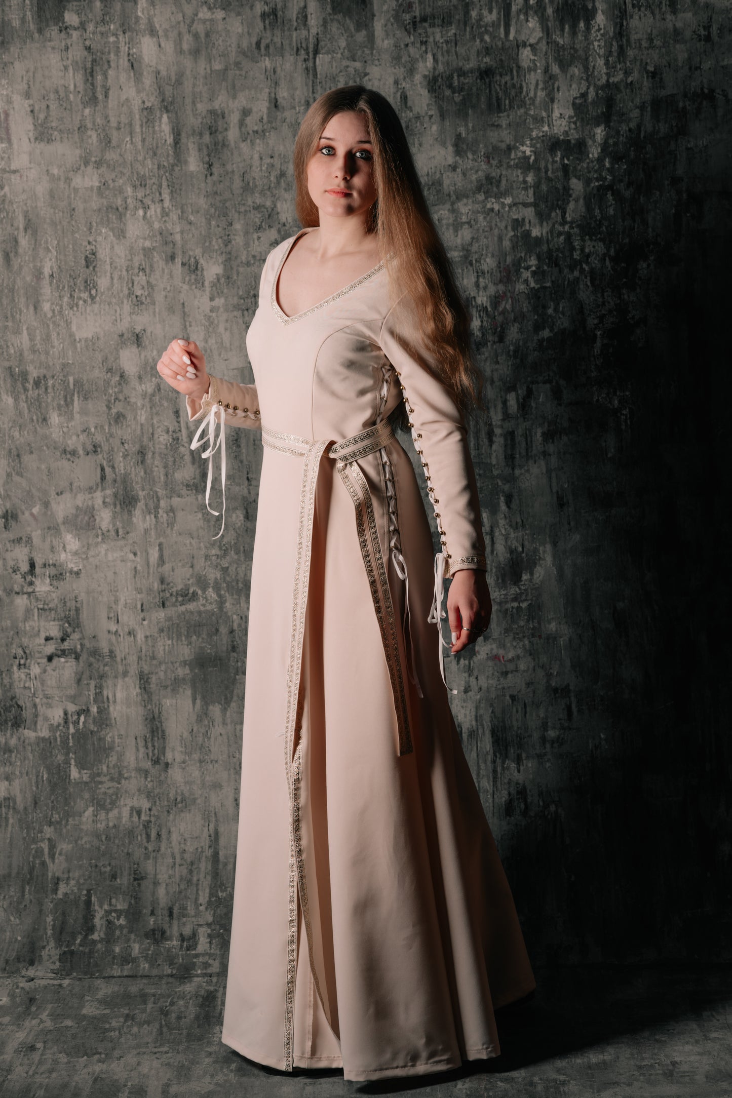 Elegant Lace-Up Beige Dres - SokolArmory