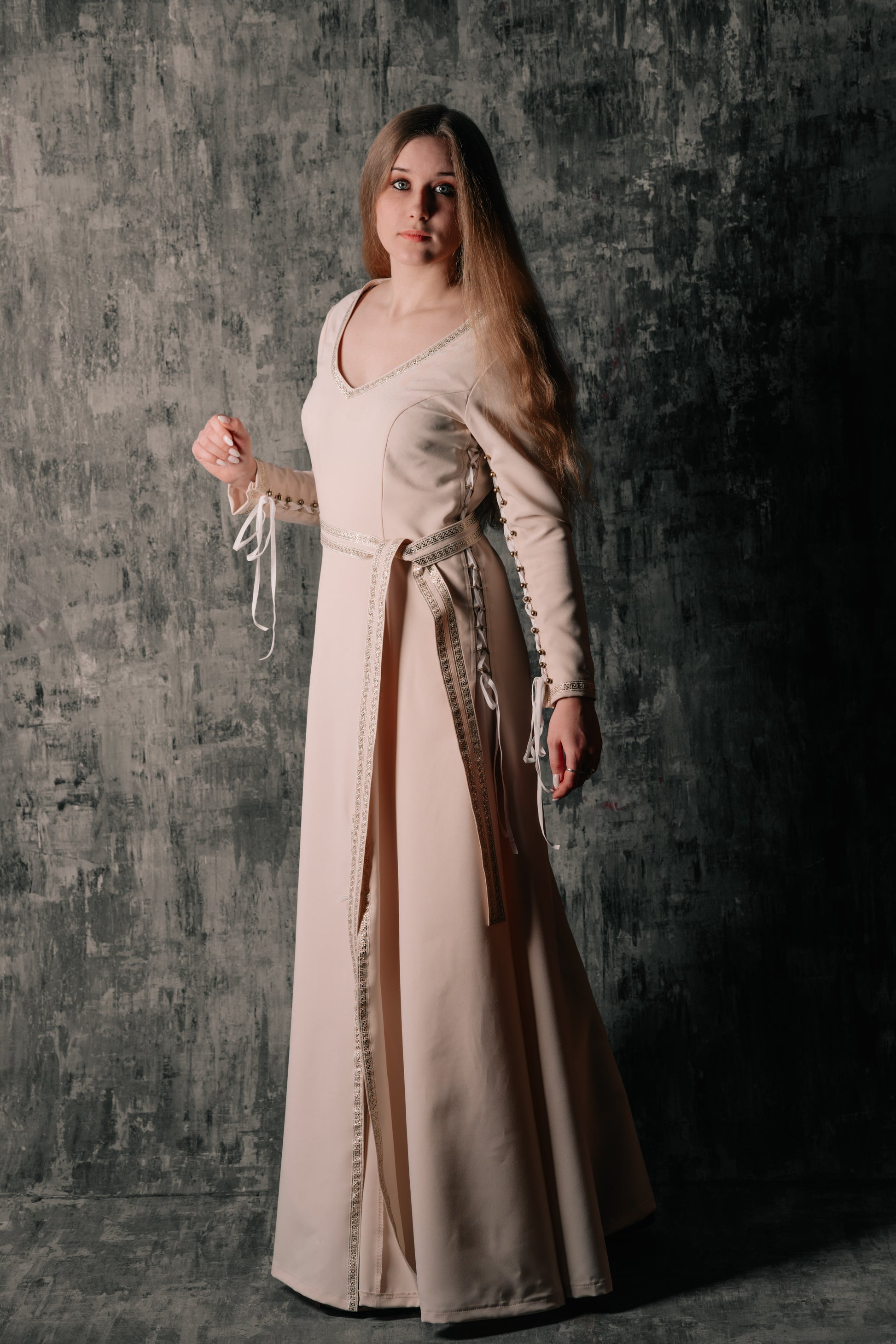 Elegant Lace-Up Beige Dres - SokolArmory