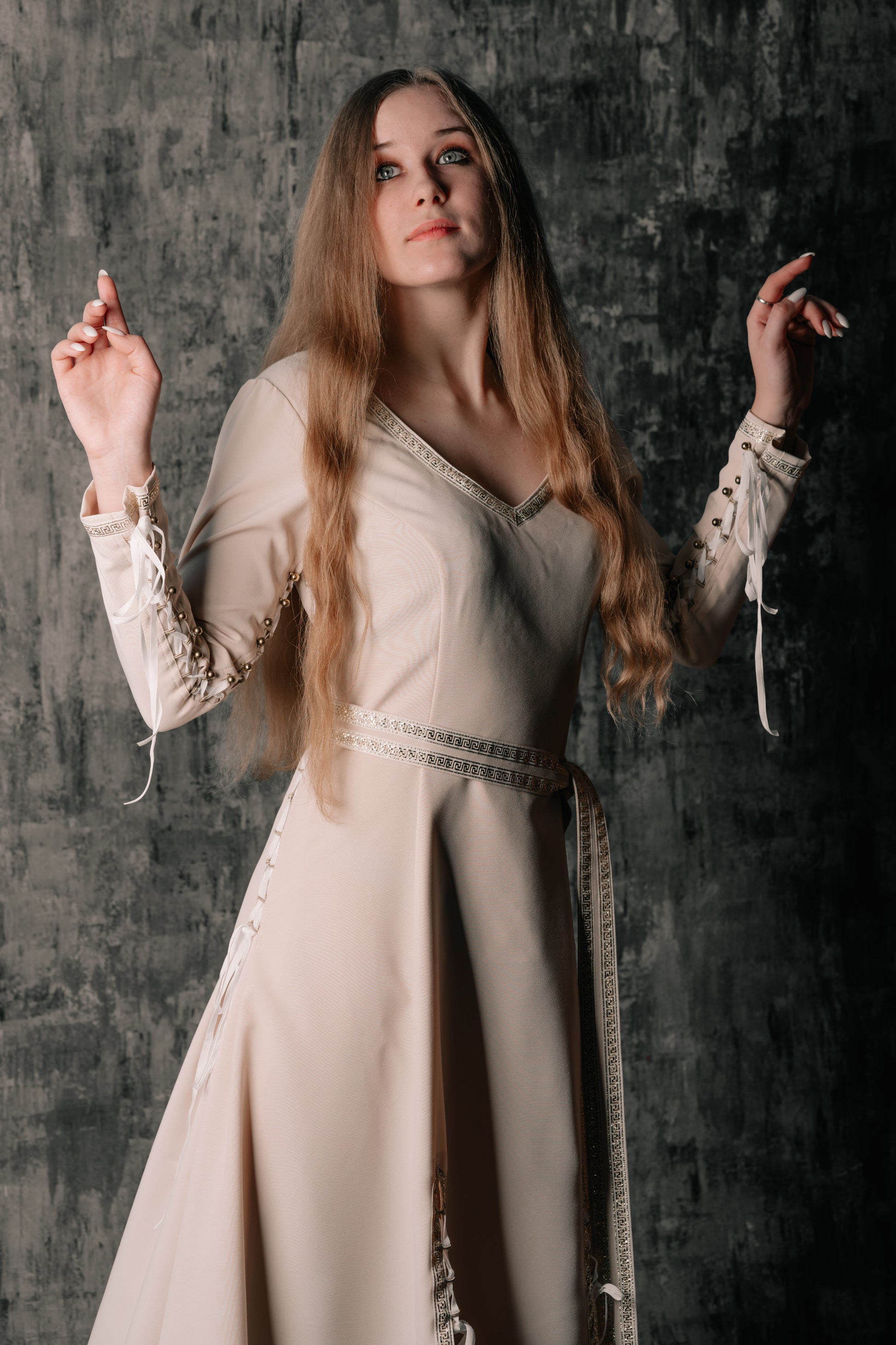 Elegant Lace-Up Beige Dres - SokolArmory