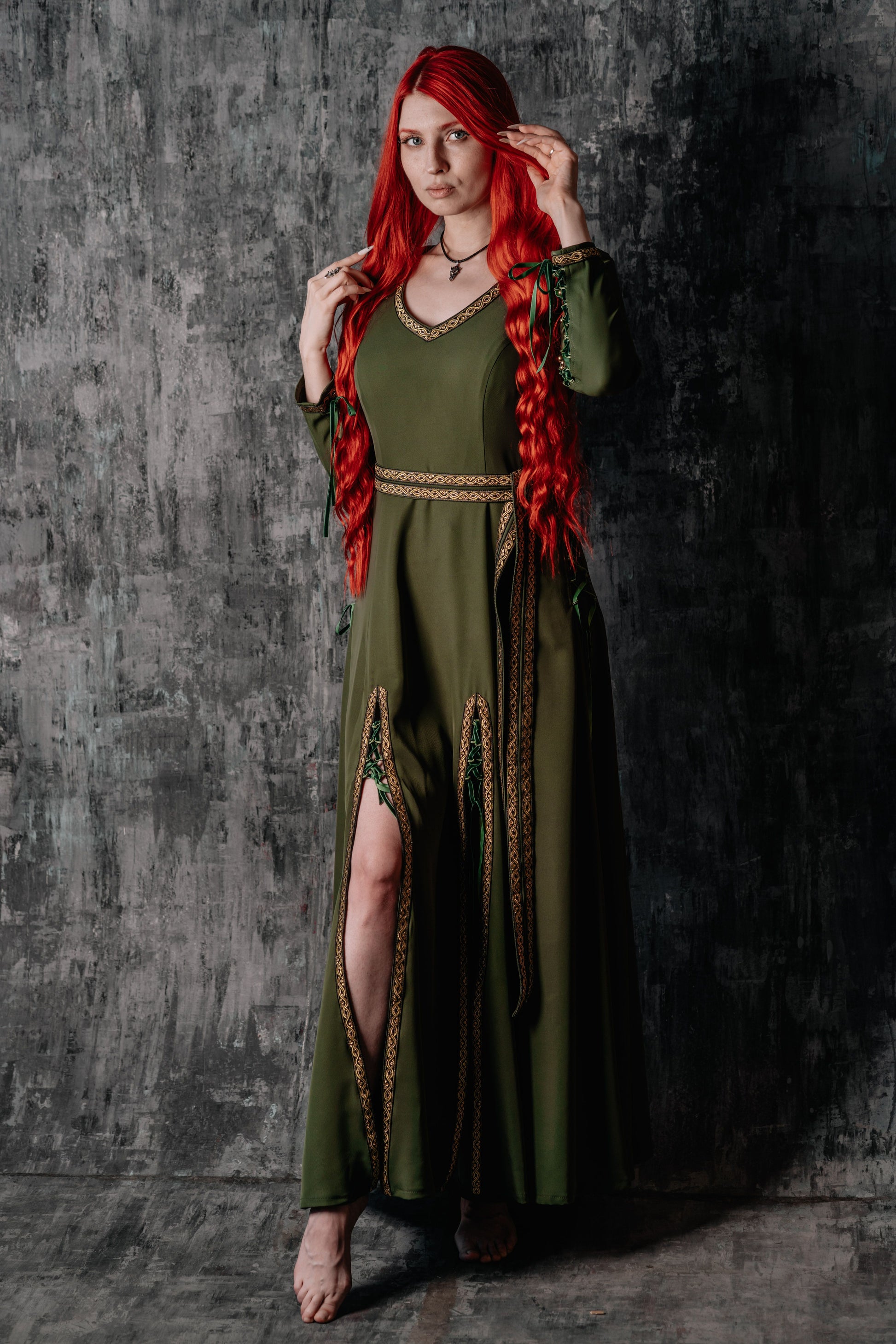 Elegant Lace-Up Green Dress - SokolArmory