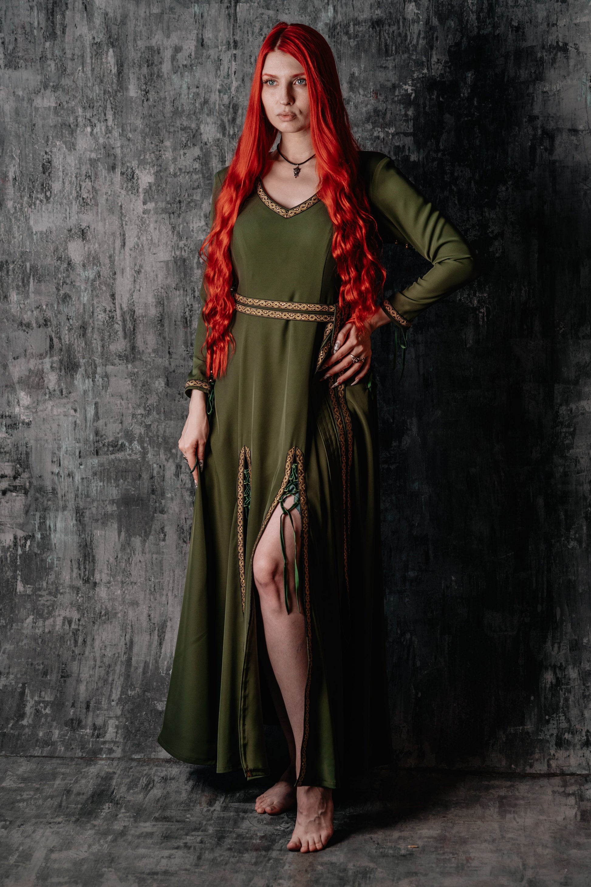 Elegant Lace-Up Green Dress - SokolArmory