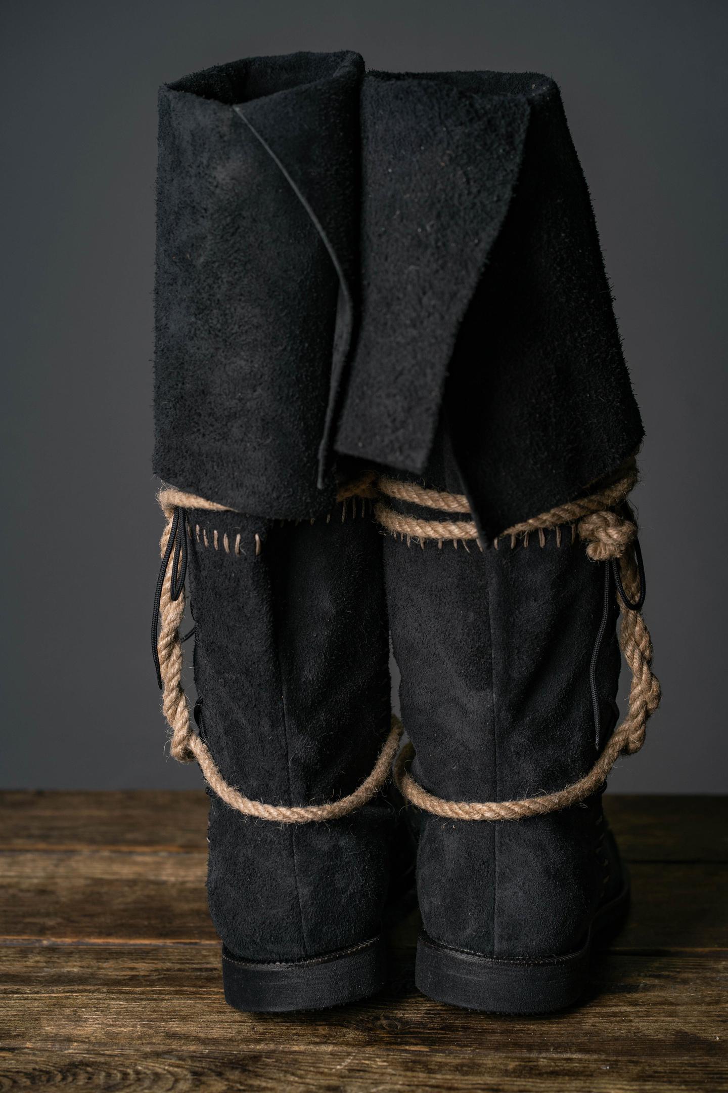 Aragorn's Black Suede Boots - Ideal for Larp, Renaissance Fairs or Cosplay / Handmade from genuine leather; medieval fantasy boots