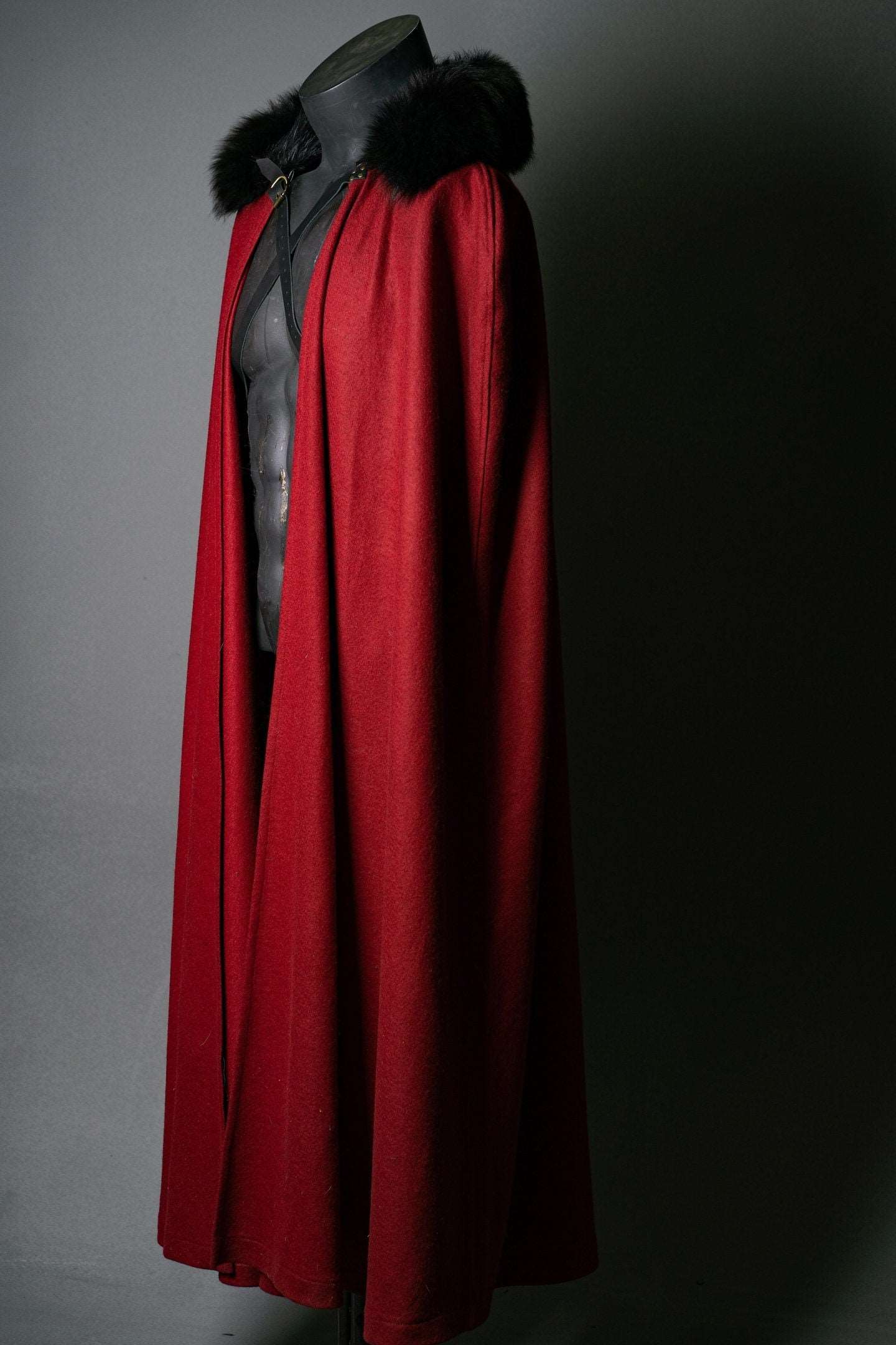Dracula red cape cloak - SokolArmory