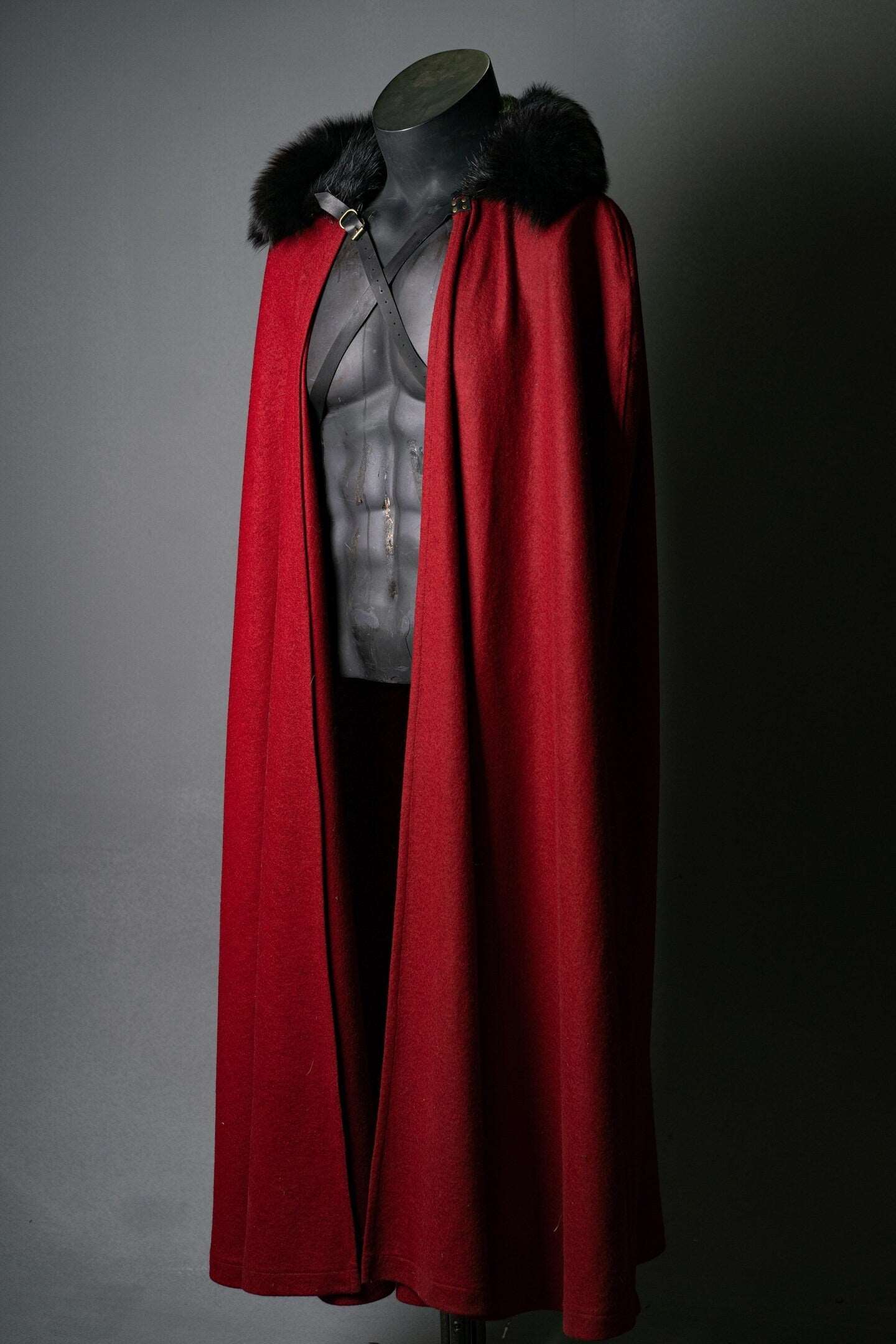 Dracula red cape cloak - SokolArmory