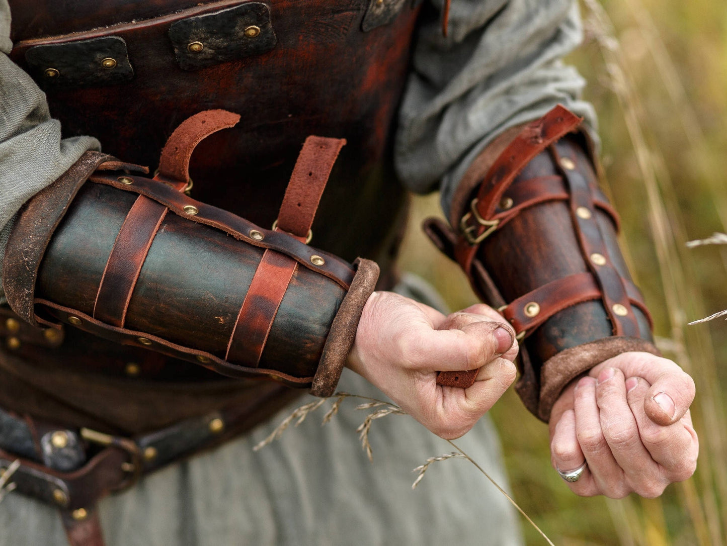 Viking leather bracers - SokolArmory