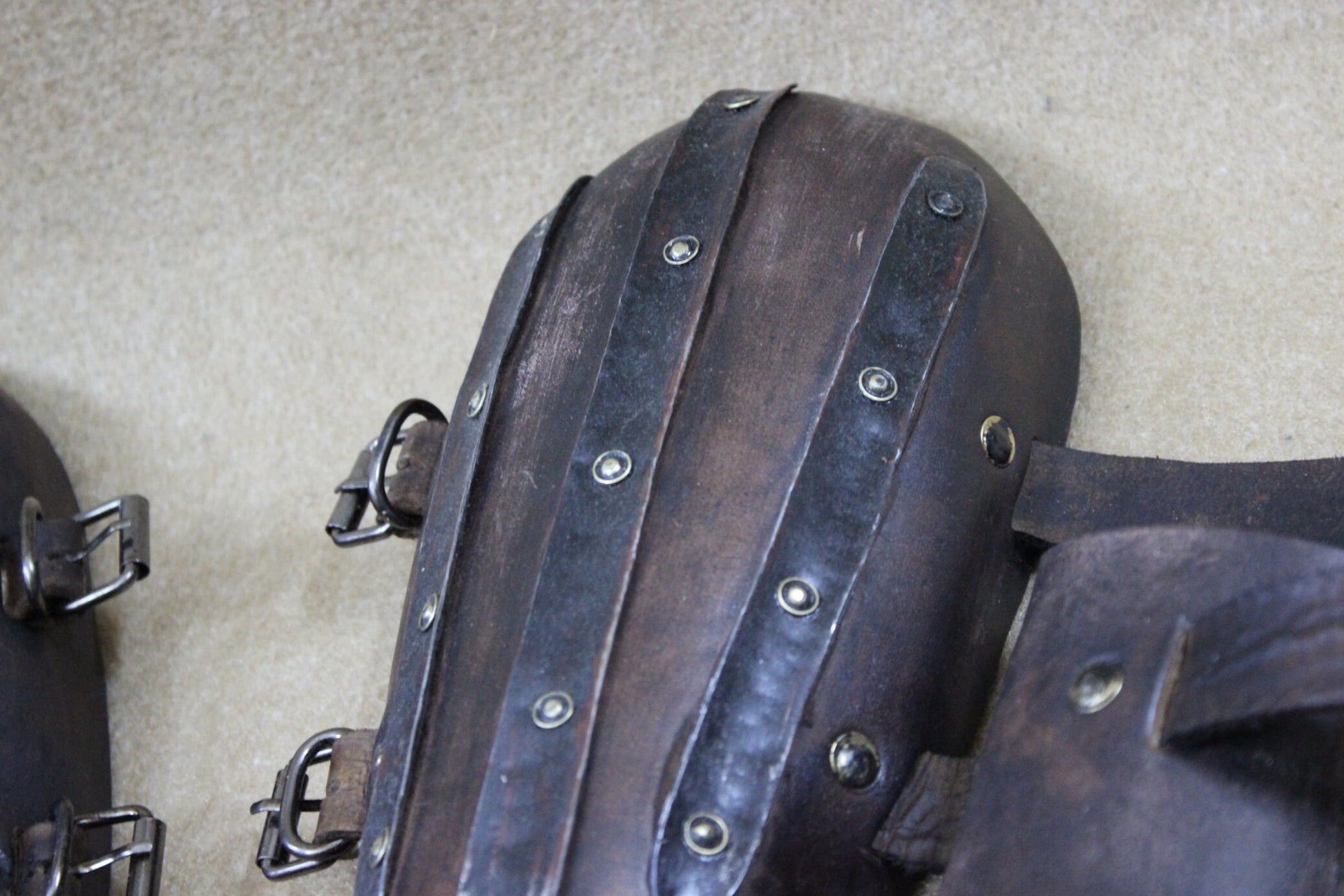 Viking leather bracers - SokolArmory