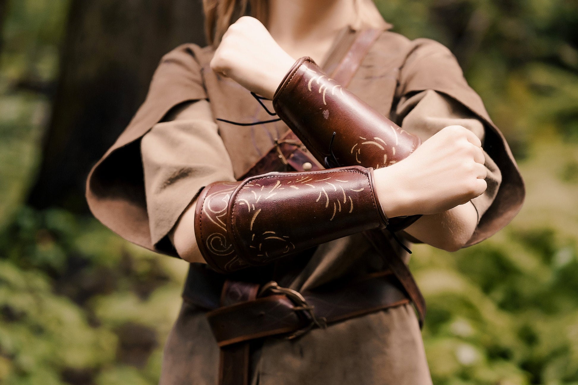 Legolas leather bracers (Lord of the Rings) - SokolArmory