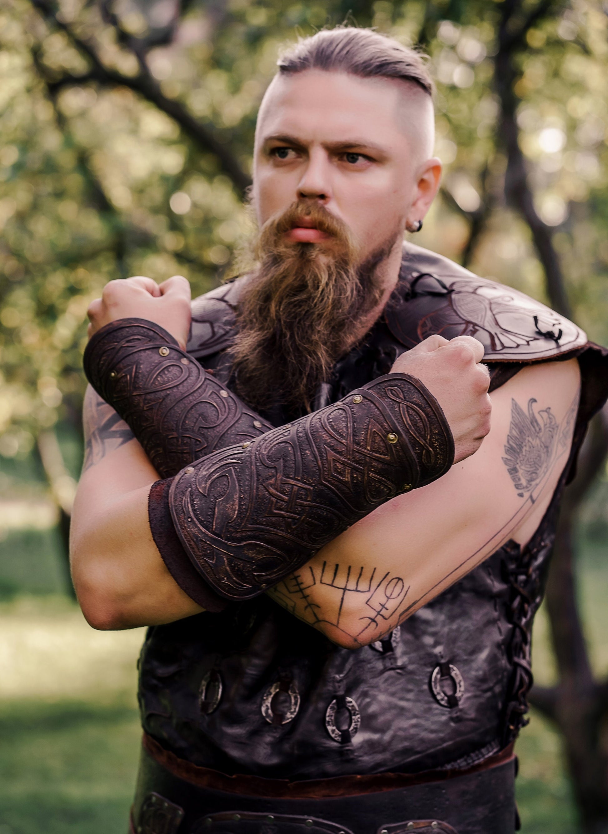 Medieval leather bracers for Larp - SokolArmory