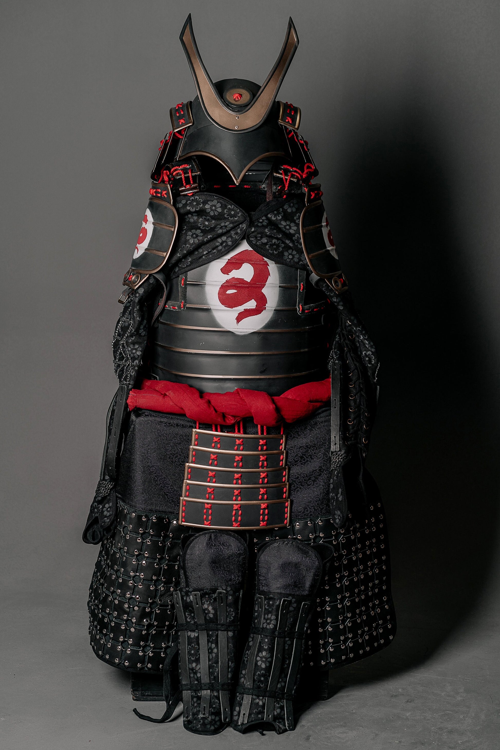 Japanese samurai armor (Ghost of Tsushima) - SokolArmory