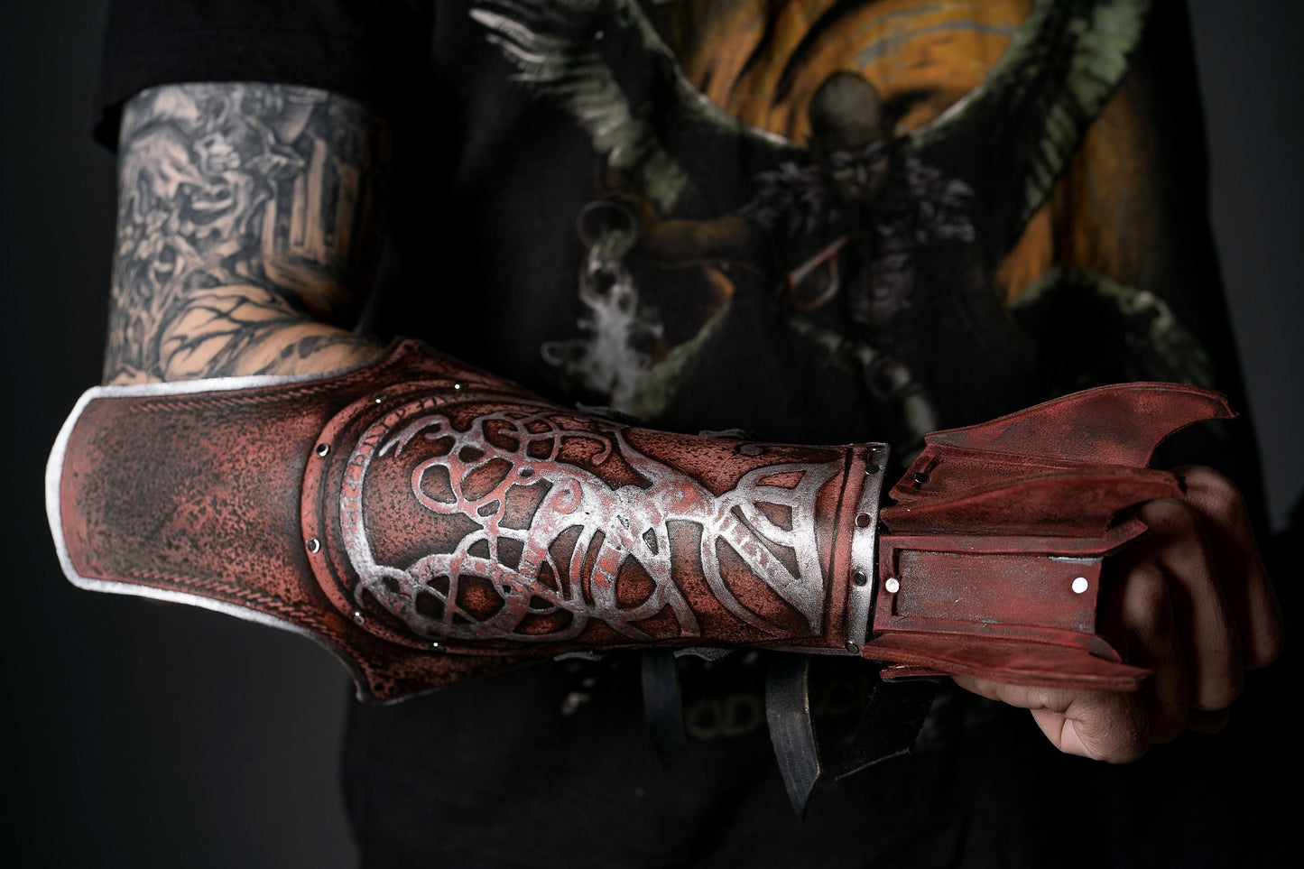 Kratos bracers with claws (God of War) - SokolArmory