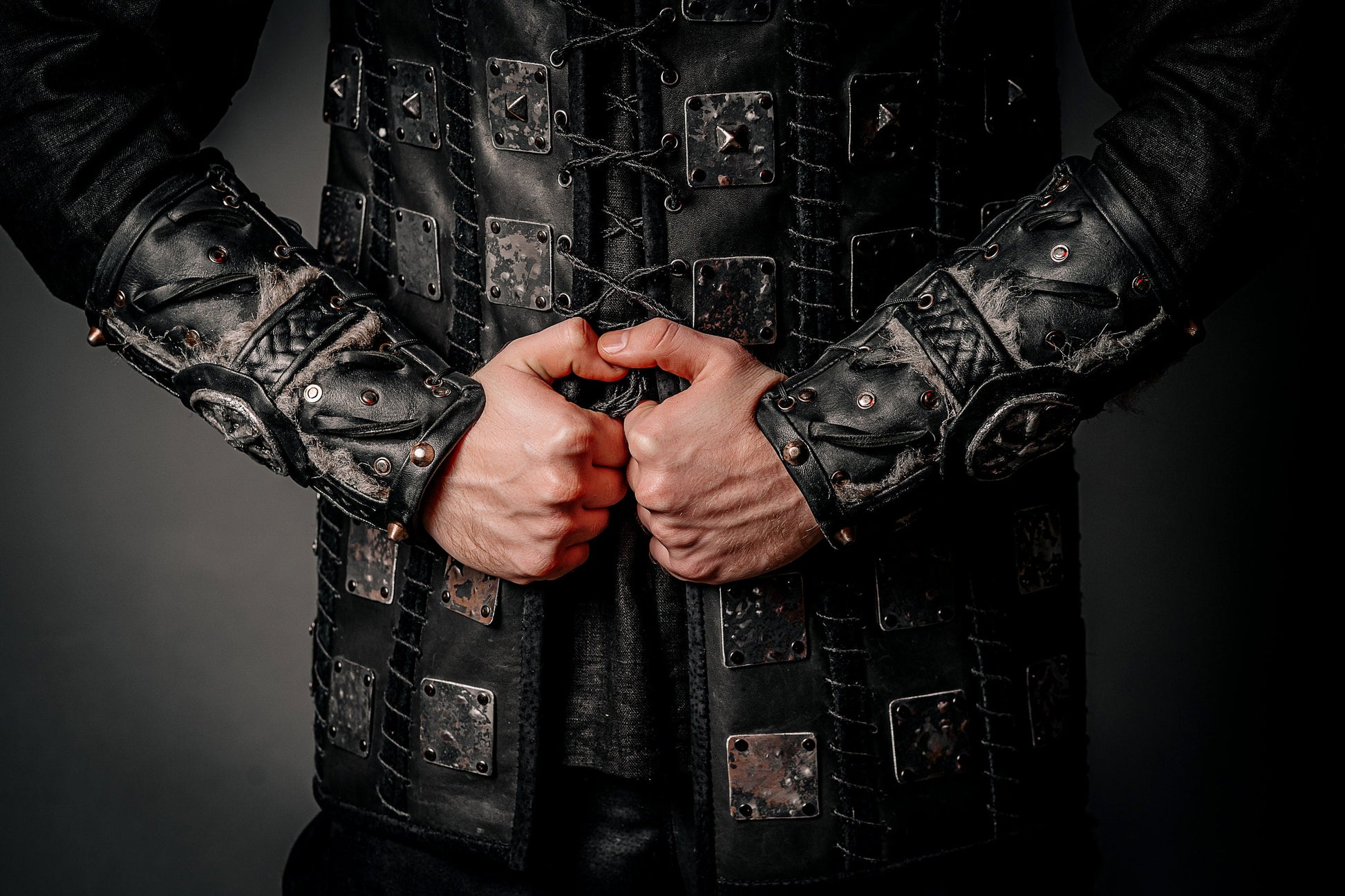 Medieval leather bracers for Larp - SokolArmory