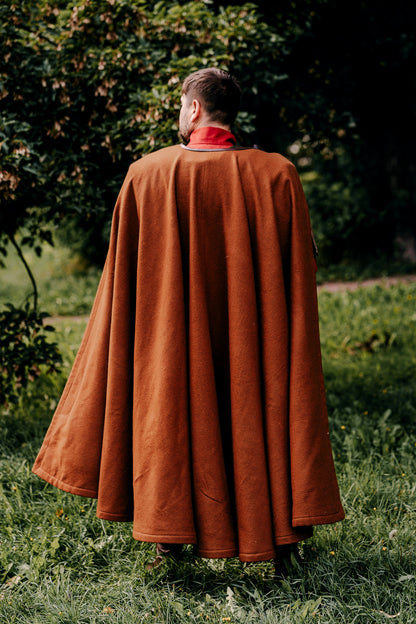 Maximus-inspired gladiator cloak in Russet brown, view 1