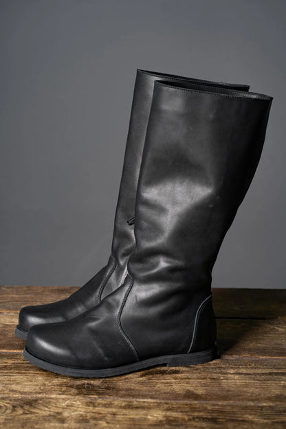Ragnar-inspired high leather boots in Black, view 1