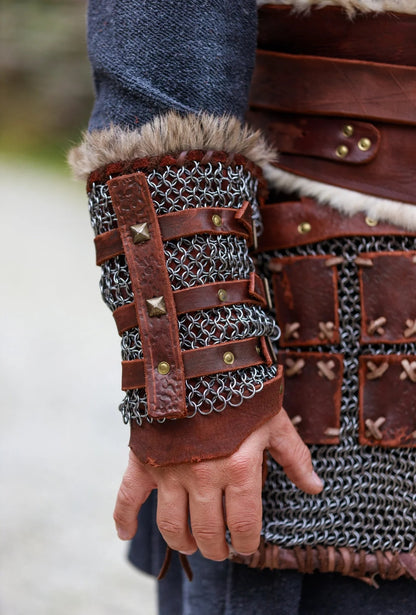 Warlord leather bracers with chainmail in Brown and silver, view 1