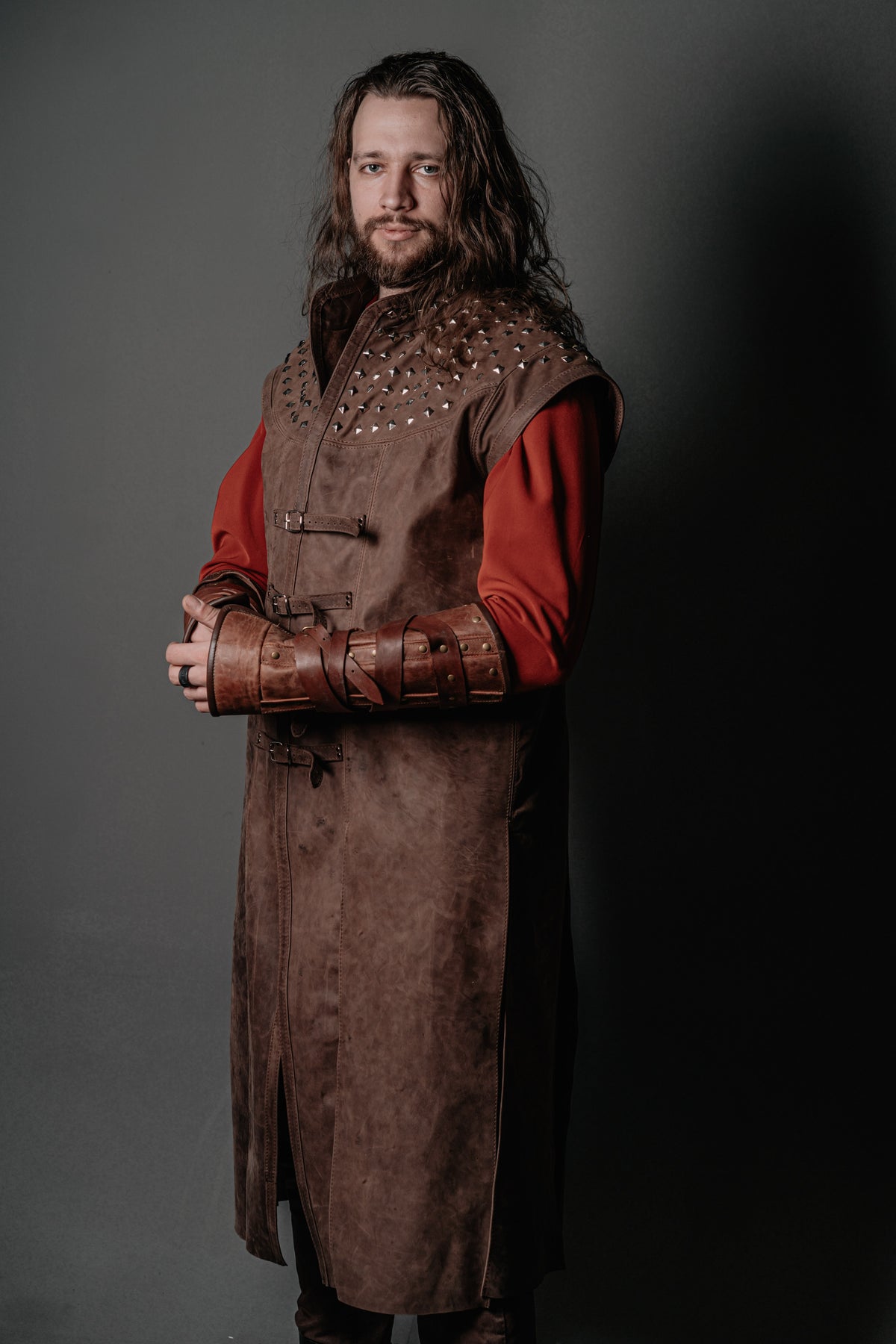 Dracula Untold-inspired long leather vest in Brown, view 2