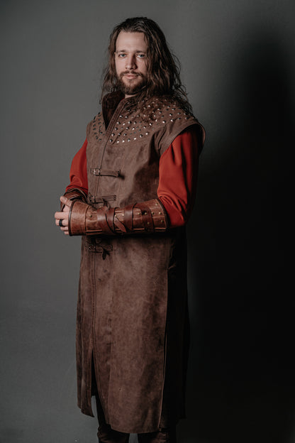 Dracula Untold-inspired long leather vest in Brown, view 2