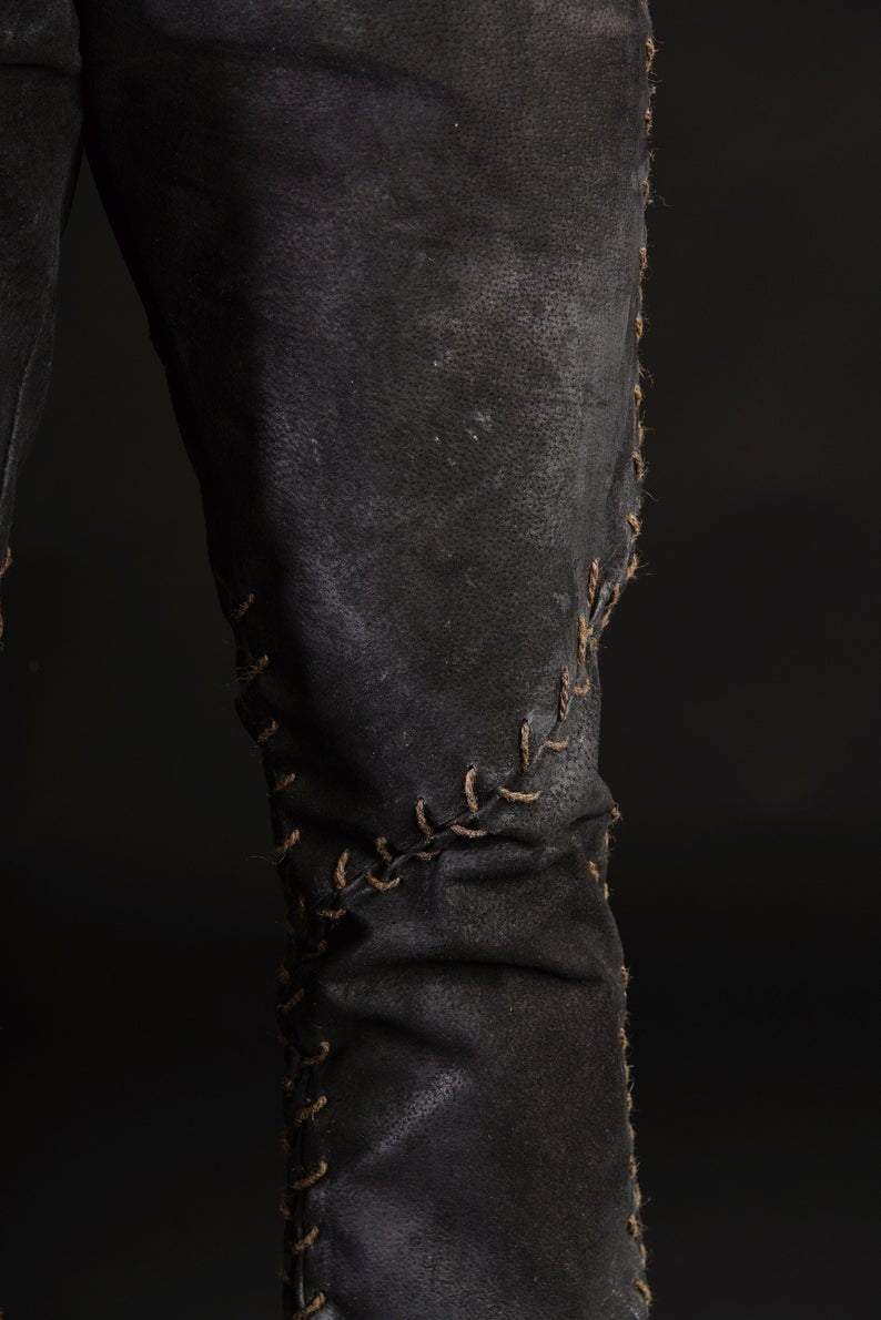 Ragnar-inspired black leather pants in Black, view 2