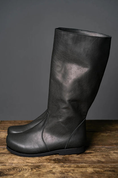 Ragnar-inspired high leather boots in Black, view 3