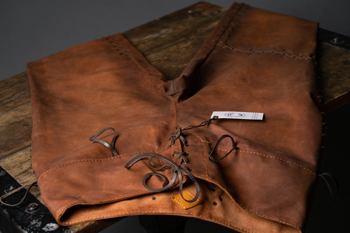 Ragnar-inspired brown leather pants in Brown, view 3
