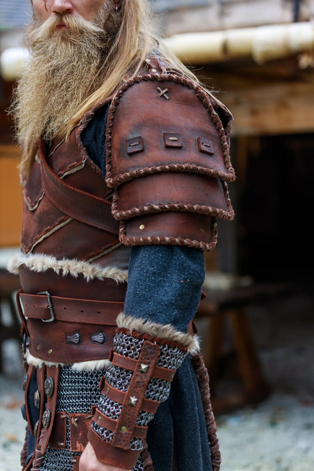Warlord leather bracers with chainmail in Brown and silver, view 4