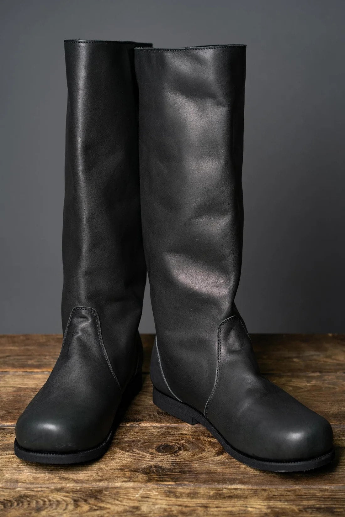 Ragnar-inspired high leather boots in Black, view 4