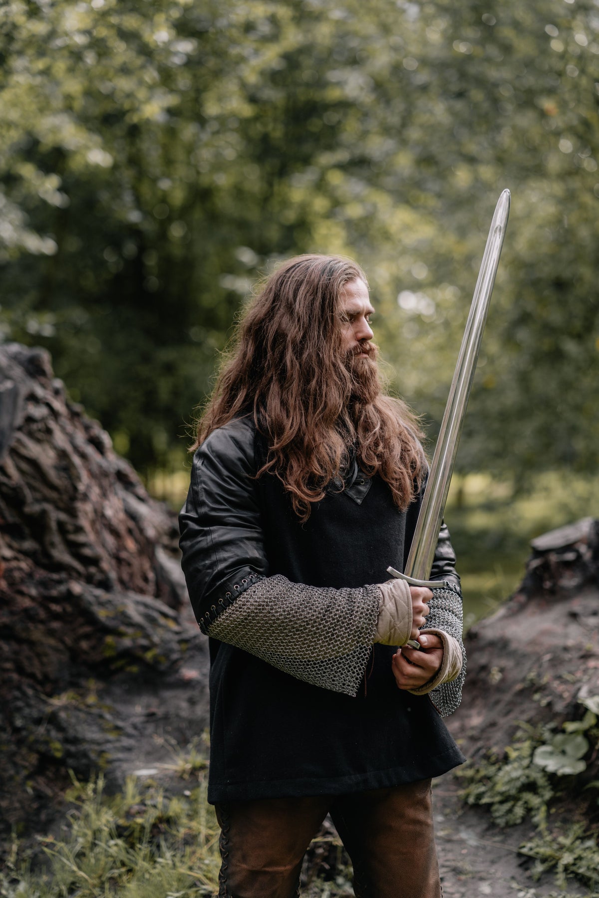 Boromir-inspired tunic with chainmail sleeves in Dark gray and silver, view 4