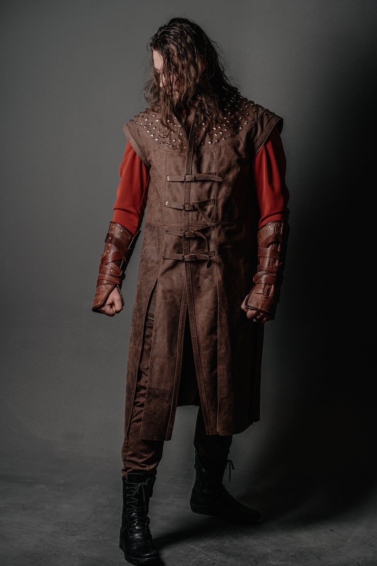 Dracula Untold-inspired long leather vest in Brown, view 7