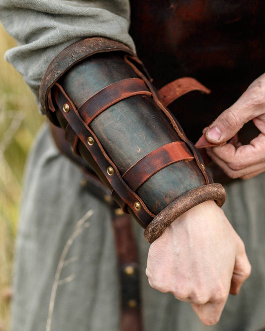 Wikinger-Armschienen aus Leder