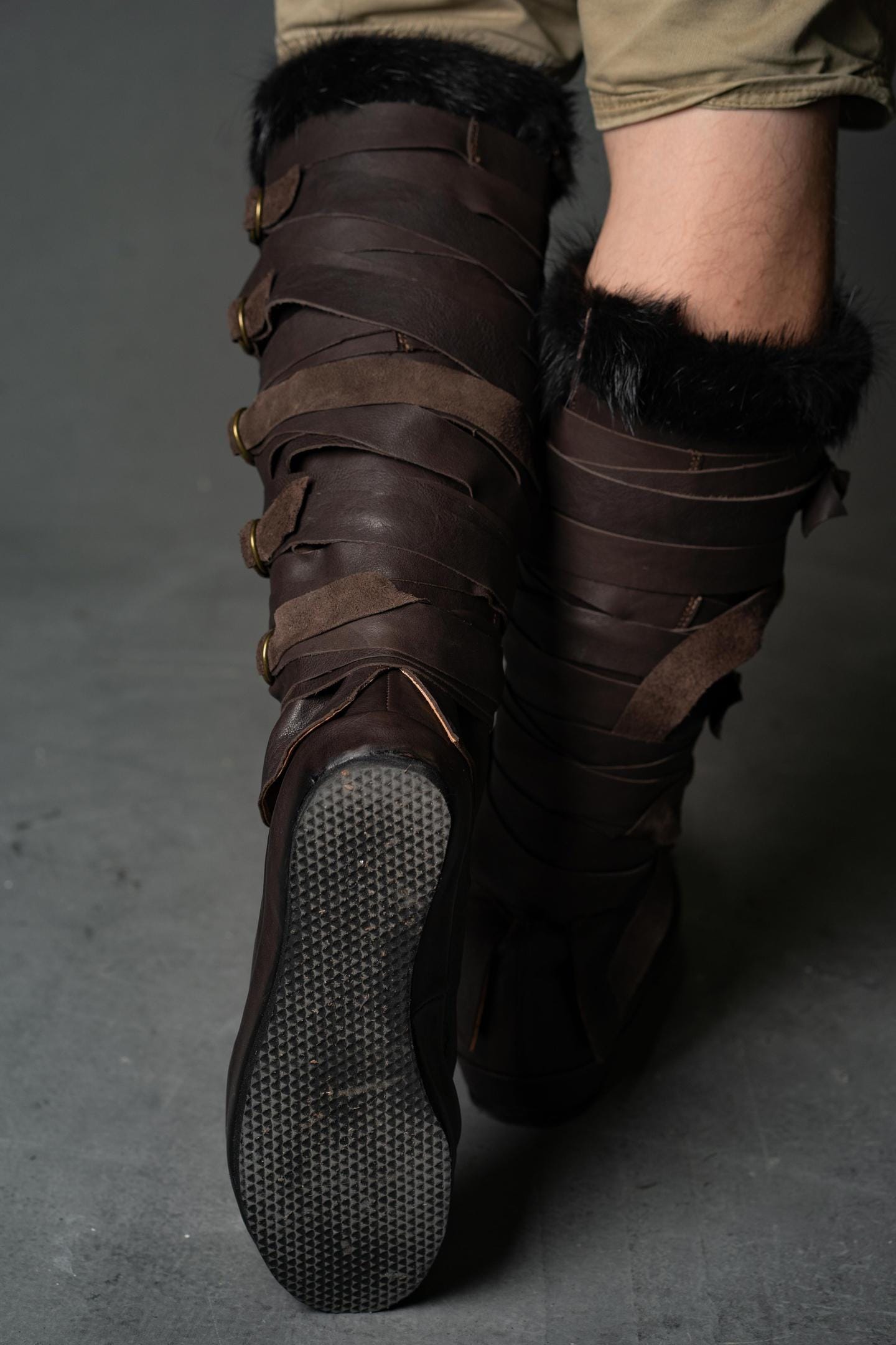 Medieval Men's Brown Leather Boots "Assassin" / boots set: greaves + shoes / LARP / SCA / Ren Fest Cosplay / Chaussures Medieval