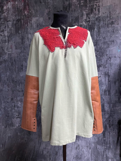 Custom order: Ragnar son green tunic with leather sleeves for Roedraeven