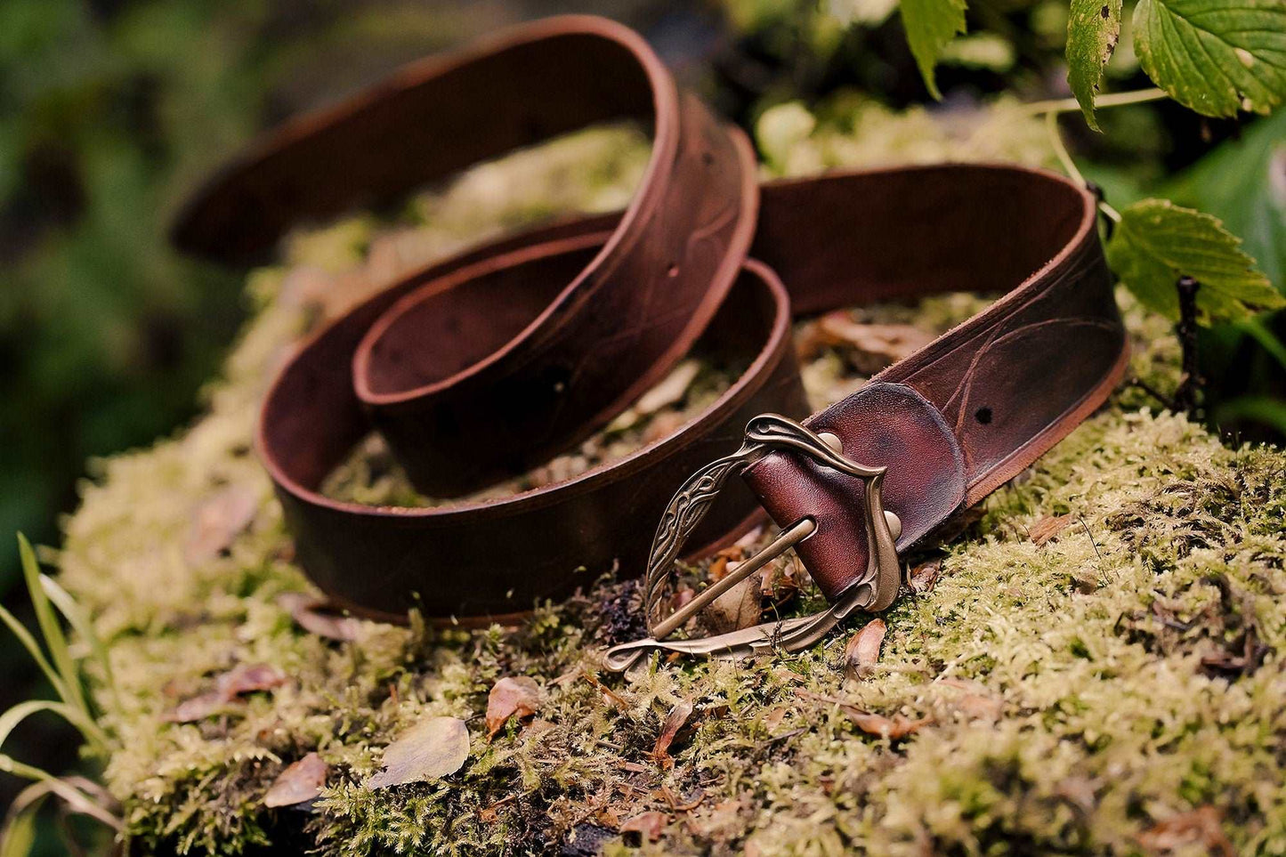 Elvish leaf belt