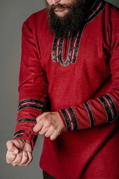 Harald red wool tunic (Vikings)