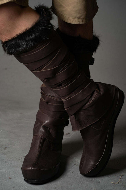 Assassin leather low boots + greaves with fur