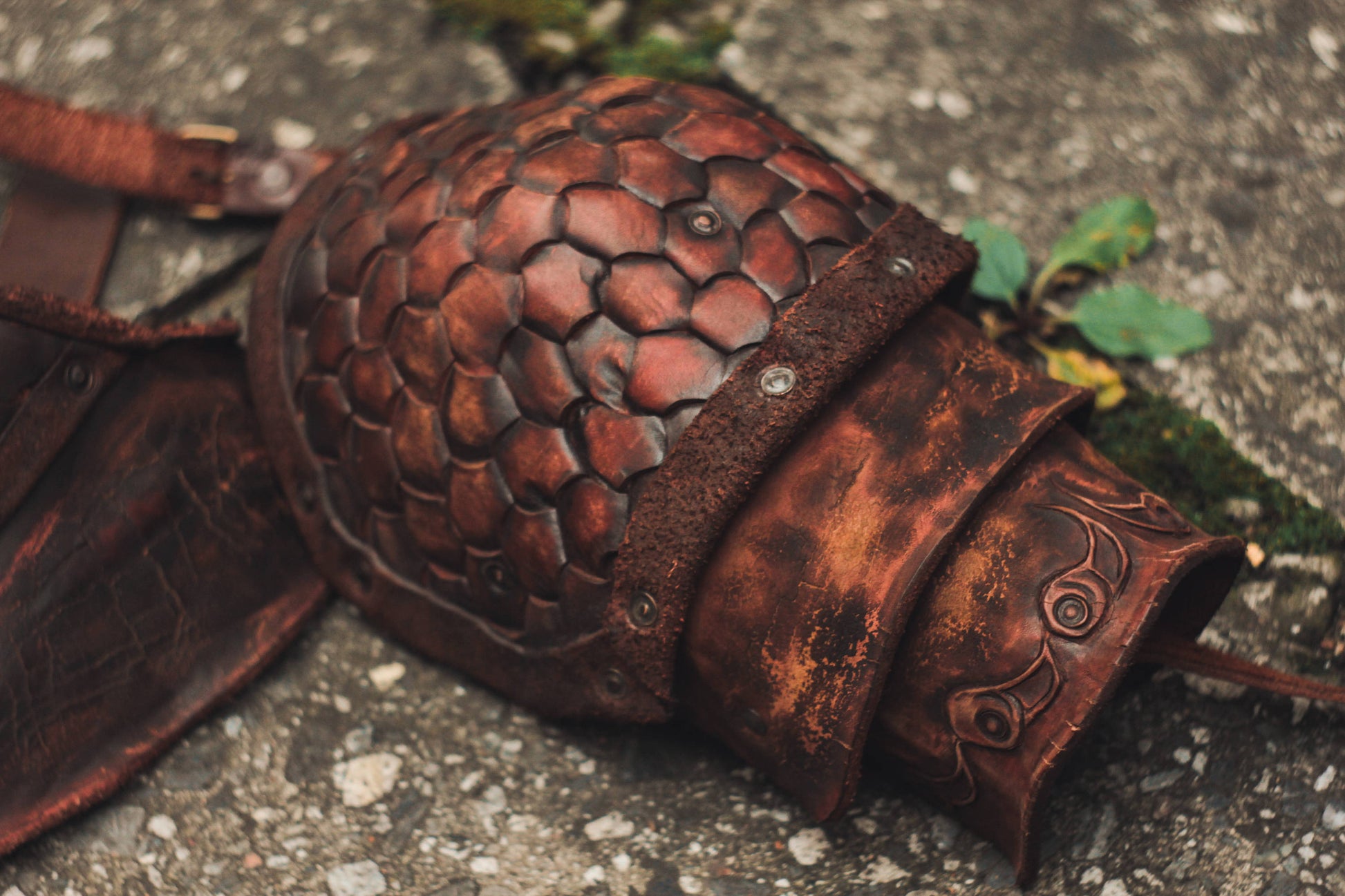 Viking leather shoulder armor – SokolArmory