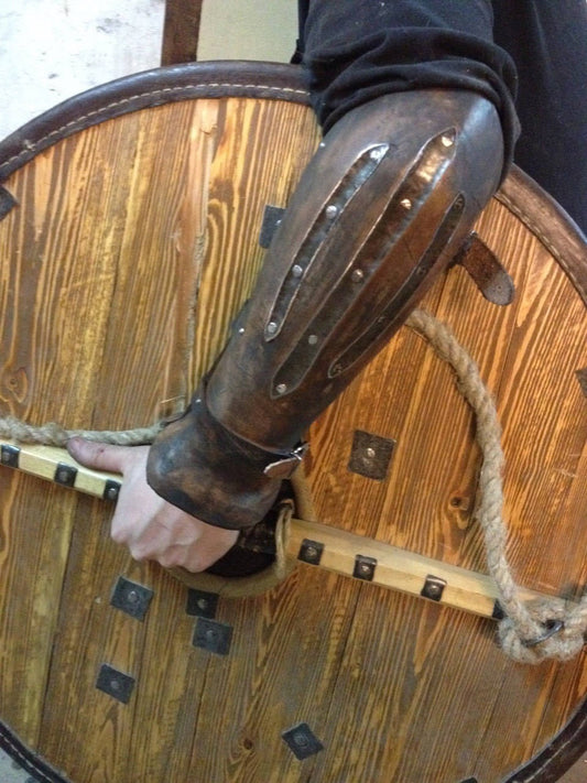 Viking leather bracers - SokolArmory