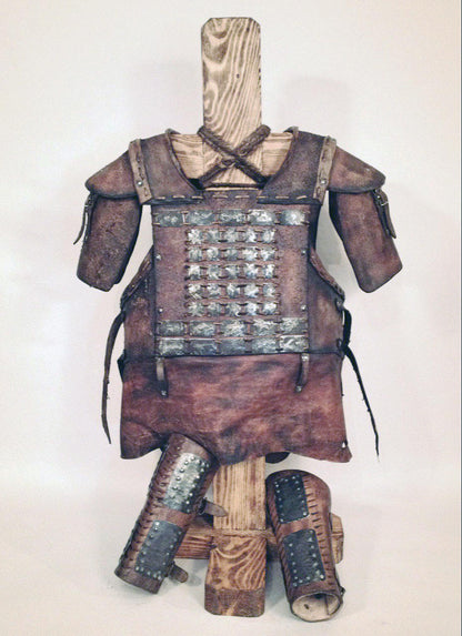 Medieval larp armor (armor with pauldrons + bracers)