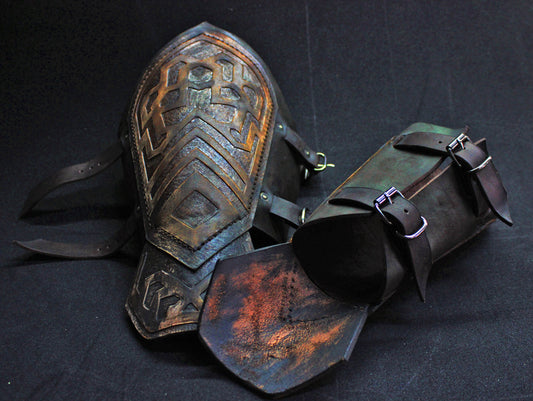 Thorin's leather bracers (Lord of the Rings)