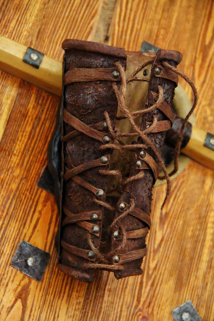 a purse sitting on top of a wooden floor 