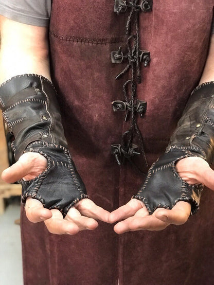 Ivar battler leather glove (Vikings)