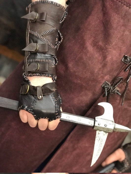 Ivar battler leather glove (Vikings)