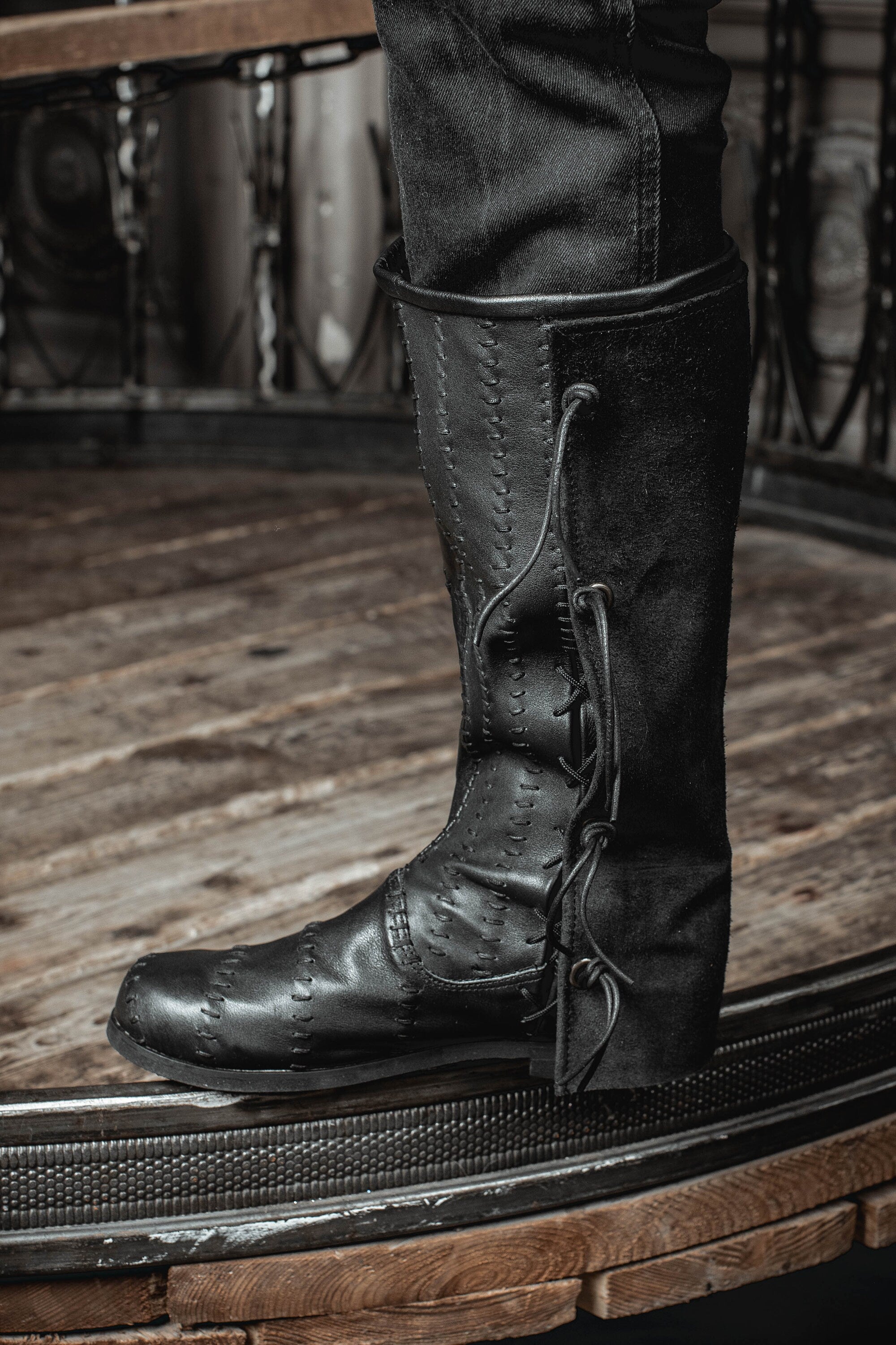 半分の値段販売 破格！JULIUS Riders Boots (HORSE SKIN) ブーツ