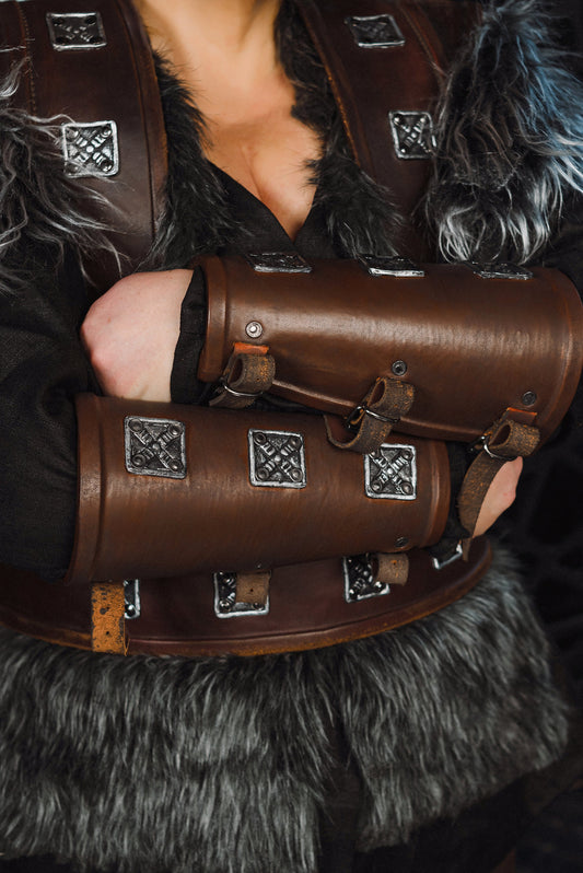 Uhtred leather bracers (The Last Kingdom)