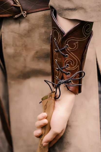 Legolas leather bracers (Lord of the Rings)