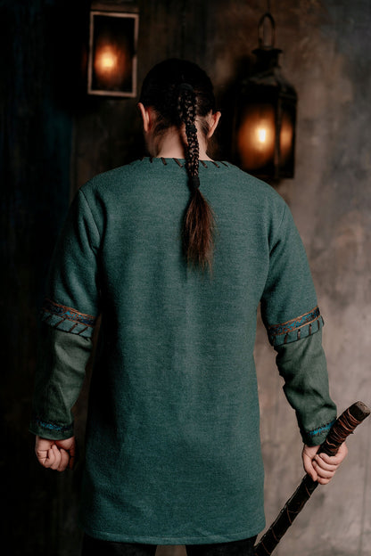 Ubbe tunic (Vikings)