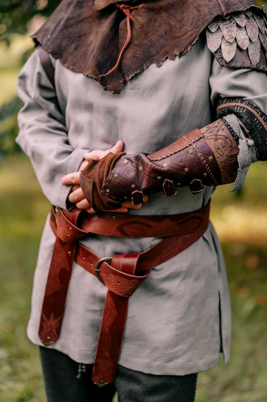 Robin Hood leather bracers