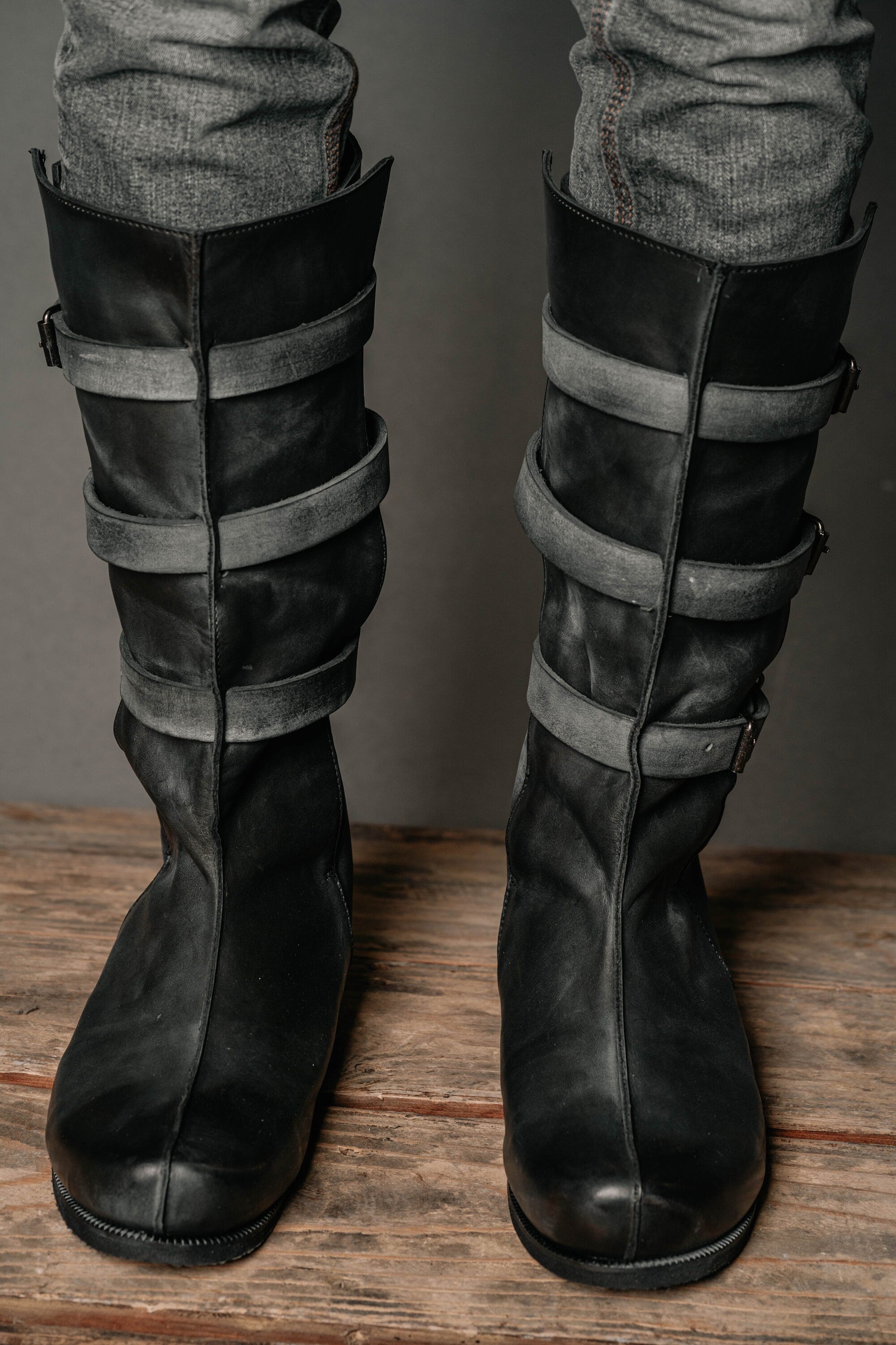 Black hotsell medieval boots