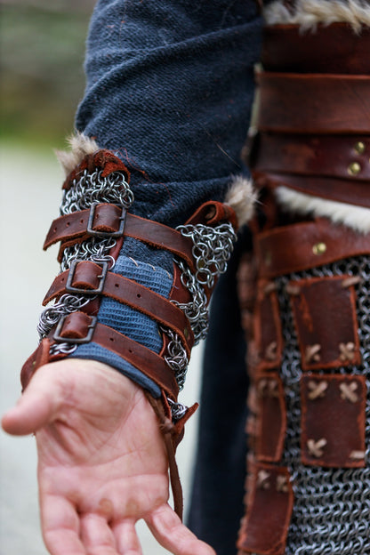 Warlord leather bracers with сhainmail