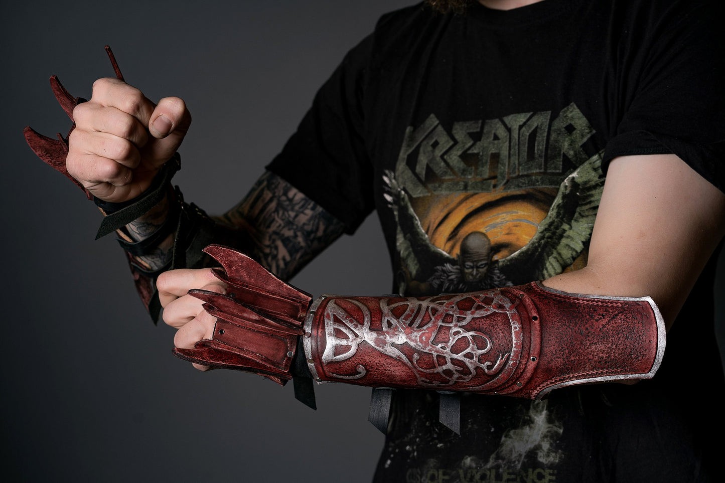Kratos bracers with claws (God of War)